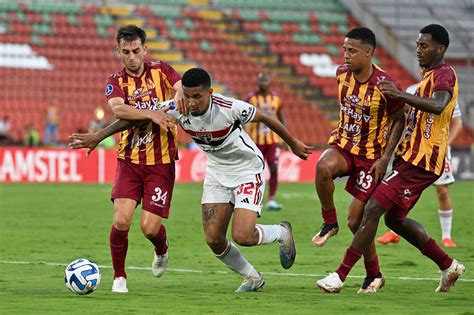 Tolima 0 x 0 São Paulo .